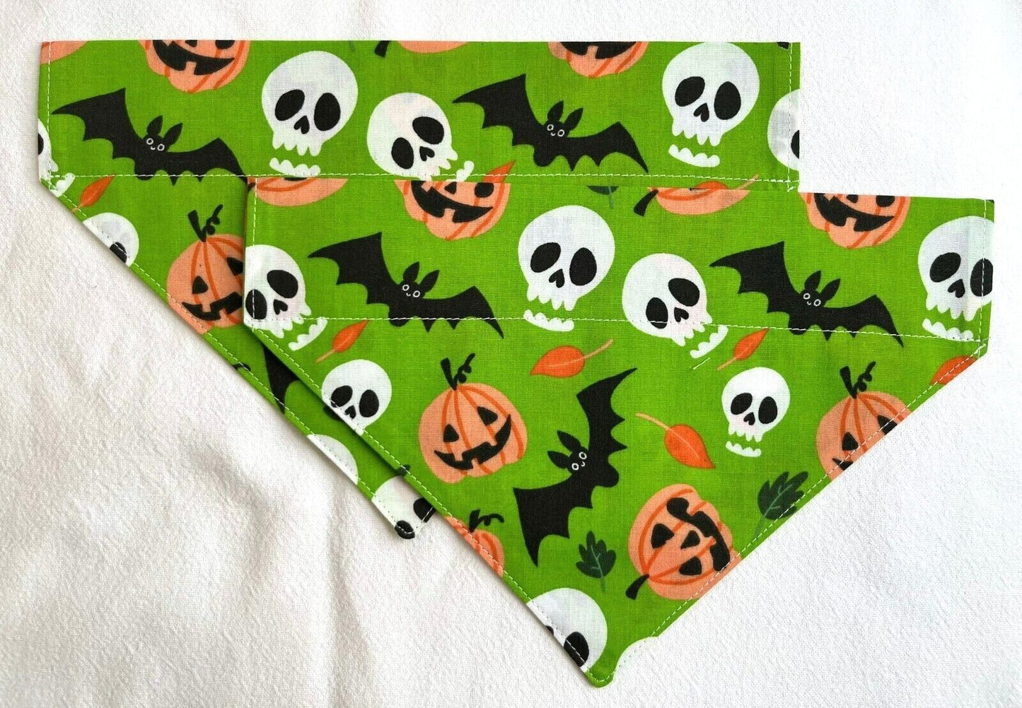 Halloween Dog Collar Accessories Bows & Bandanas Handmade in UK. Multi Sizes